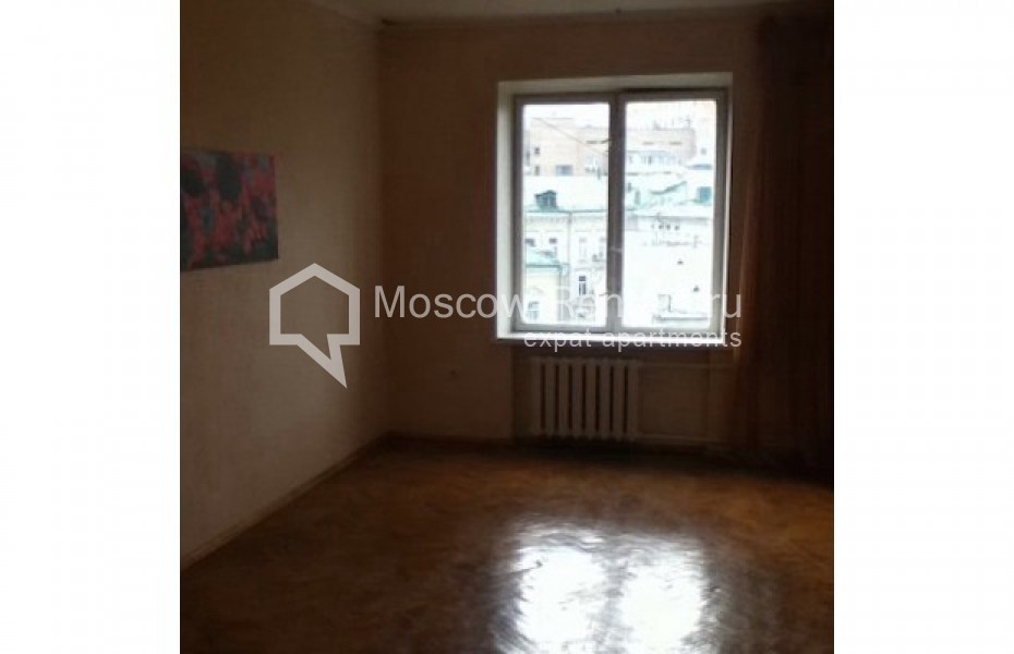 Photo #7 2-room (1 BR) apartment for <a href="http://moscow-rentals.ru/en/articles/long-term-rent" target="_blank">a long-term</a> rent
 in Russia, Moscow, Smolenskaya str, 6