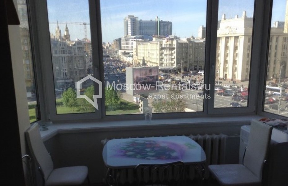 Photo #4 2-room (1 BR) apartment for <a href="http://moscow-rentals.ru/en/articles/long-term-rent" target="_blank">a long-term</a> rent
 in Russia, Moscow, Smolenskaya str, 6