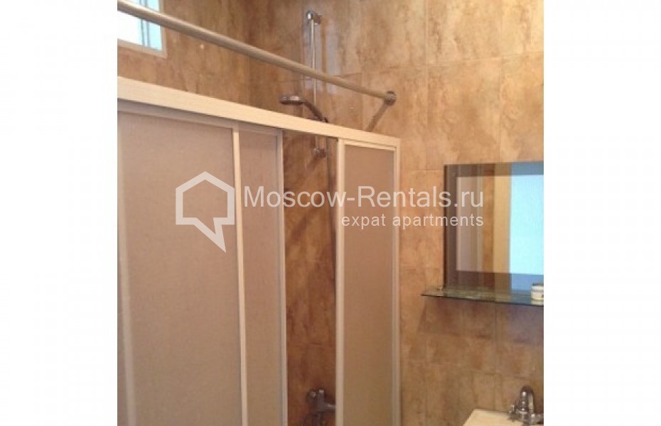 Photo #6 2-room (1 BR) apartment for <a href="http://moscow-rentals.ru/en/articles/long-term-rent" target="_blank">a long-term</a> rent
 in Russia, Moscow, Smolenskaya str, 6