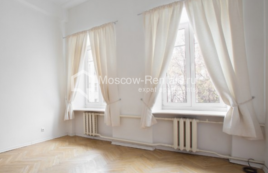 Photo #3 3-room (2 BR) apartment for <a href="http://moscow-rentals.ru/en/articles/long-term-rent" target="_blank">a long-term</a> rent
 in Russia, Moscow, Voznesenskyi lane, 16/4