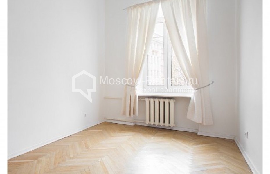 Photo #6 3-room (2 BR) apartment for <a href="http://moscow-rentals.ru/en/articles/long-term-rent" target="_blank">a long-term</a> rent
 in Russia, Moscow, Voznesenskyi lane, 16/4