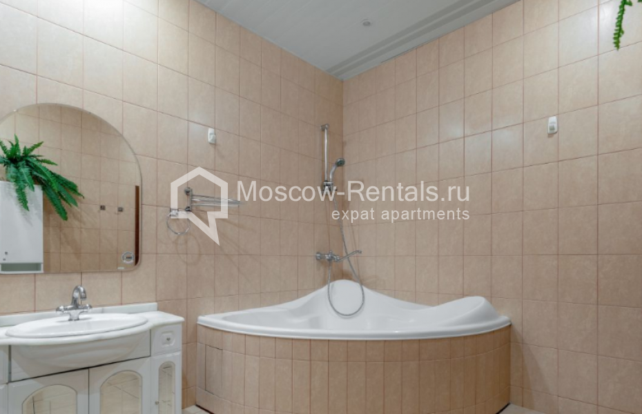 Photo #5 3-room (2 BR) apartment for <a href="http://moscow-rentals.ru/en/articles/long-term-rent" target="_blank">a long-term</a> rent
 in Russia, Moscow, 1st Tverskoi-Yamskoi lane, 11