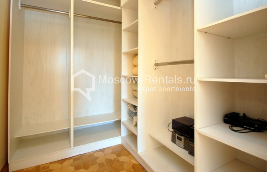 Photo #14 5-room (4 BR) apartment for <a href="http://moscow-rentals.ru/en/articles/long-term-rent" target="_blank">a long-term</a> rent
 in Russia, Moscow, Bolshoi Kazennyi lane, 5
