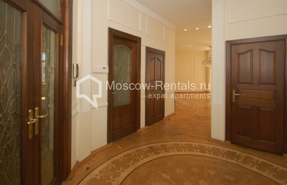 Photo #12 5-room (4 BR) apartment for <a href="http://moscow-rentals.ru/en/articles/long-term-rent" target="_blank">a long-term</a> rent
 in Russia, Moscow, Bolshoi Kazennyi lane, 5