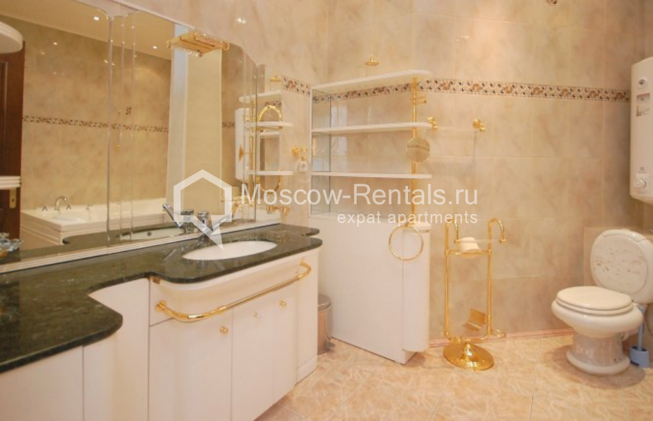 Photo #18 5-room (4 BR) apartment for <a href="http://moscow-rentals.ru/en/articles/long-term-rent" target="_blank">a long-term</a> rent
 in Russia, Moscow, Bolshoi Kazennyi lane, 5