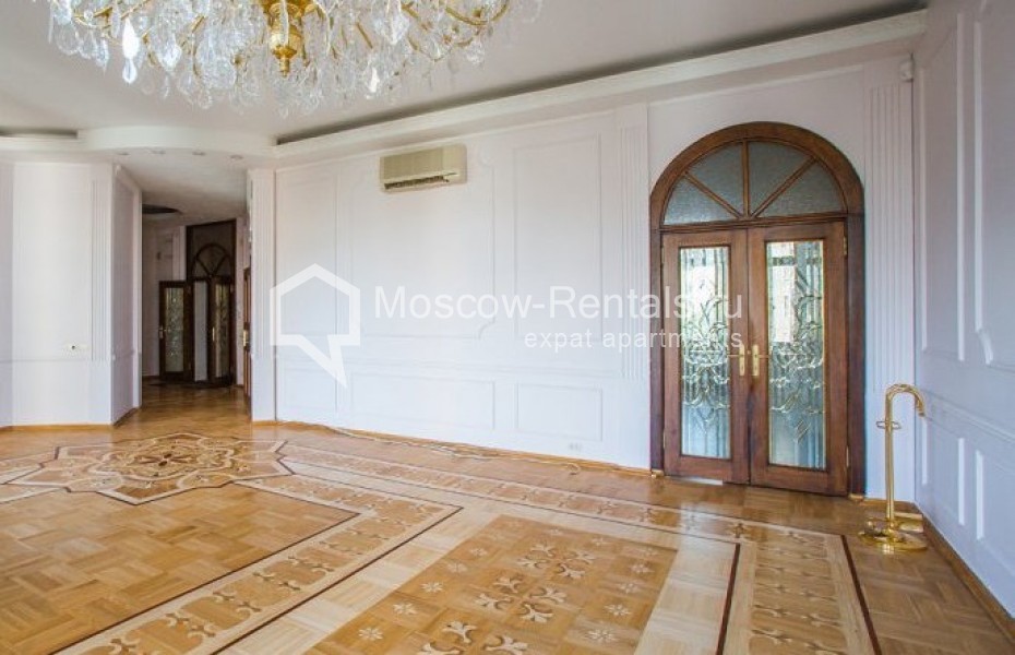 Photo #4 5-room (4 BR) apartment for <a href="http://moscow-rentals.ru/en/articles/long-term-rent" target="_blank">a long-term</a> rent
 in Russia, Moscow, Bolshoi Kazennyi lane, 5