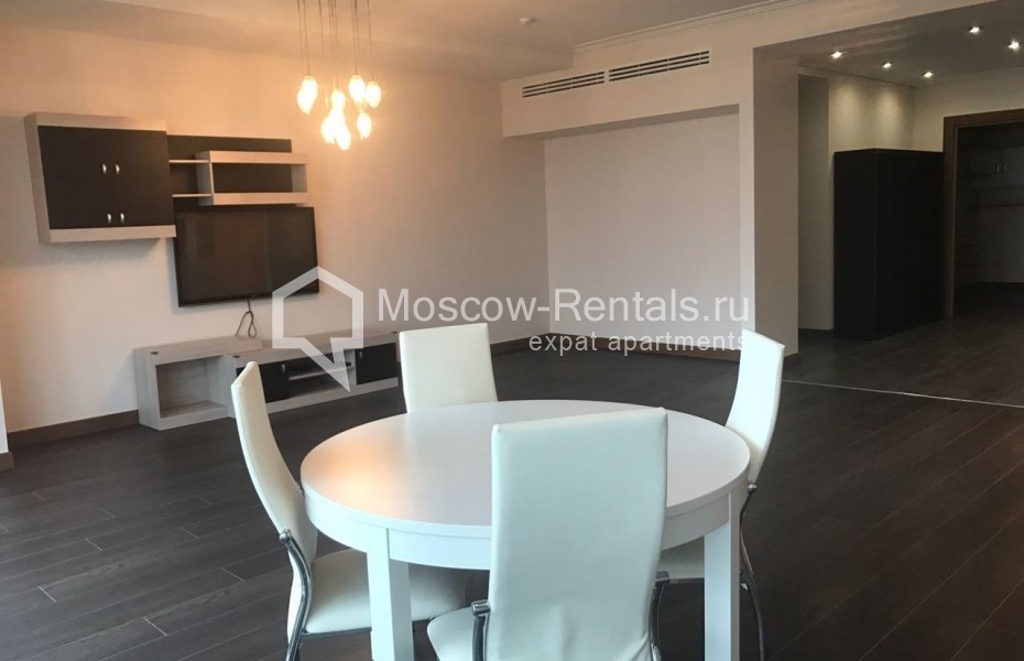 Photo #7 3-room (2 BR) apartment for <a href="http://moscow-rentals.ru/en/articles/long-term-rent" target="_blank">a long-term</a> rent
 in Russia, Moscow, Nezhinskaya str, 1 к.2