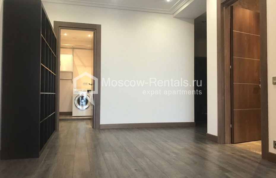 Photo #8 3-room (2 BR) apartment for <a href="http://moscow-rentals.ru/en/articles/long-term-rent" target="_blank">a long-term</a> rent
 in Russia, Moscow, Nezhinskaya str, 1 к.2
