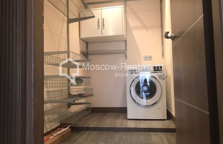 Photo #10 3-room (2 BR) apartment for <a href="http://moscow-rentals.ru/en/articles/long-term-rent" target="_blank">a long-term</a> rent
 in Russia, Moscow, Nezhinskaya str, 1 к.2