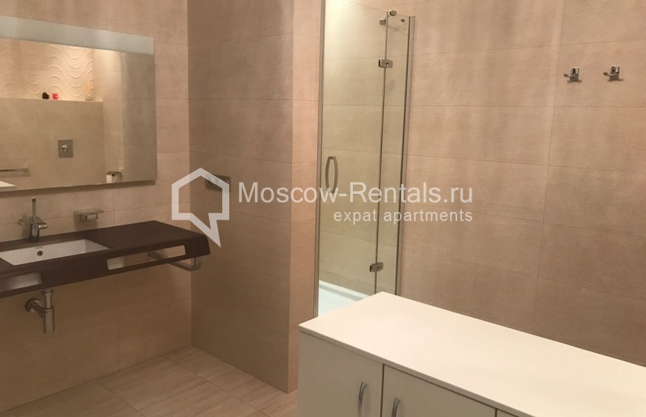 Photo #14 3-room (2 BR) apartment for <a href="http://moscow-rentals.ru/en/articles/long-term-rent" target="_blank">a long-term</a> rent
 in Russia, Moscow, Nezhinskaya str, 1 к.2