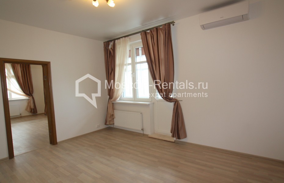 Photo #4 6-room (5 BR) apartment for <a href="http://moscow-rentals.ru/en/articles/long-term-rent" target="_blank">a long-term</a> rent
 in Russia, Moscow, Marshala Zhukova prospect, 78
