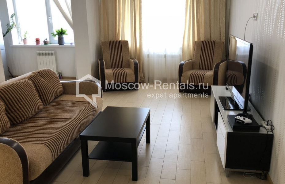 Photo #1 3-room (2 BR) apartment for <a href="http://moscow-rentals.ru/en/articles/long-term-rent" target="_blank">a long-term</a> rent
 in Russia, Moscow, Khoroshevskoe shosse, 12 с 1