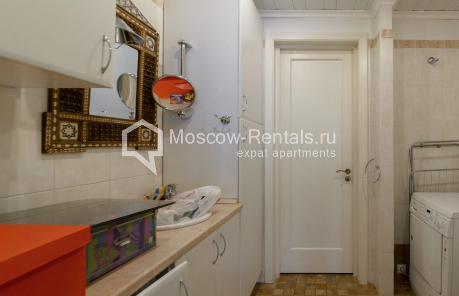 Photo #11 4-room (3 BR) apartment for <a href="http://moscow-rentals.ru/en/articles/long-term-rent" target="_blank">a long-term</a> rent
 in Russia, Moscow, Malaya Polyanka str, 5