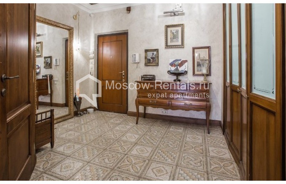 Photo #25 5-room (4 BR) apartment for <a href="http://moscow-rentals.ru/en/articles/long-term-rent" target="_blank">a long-term</a> rent
 in Russia, Moscow, Oktyabrskyi lane, 5