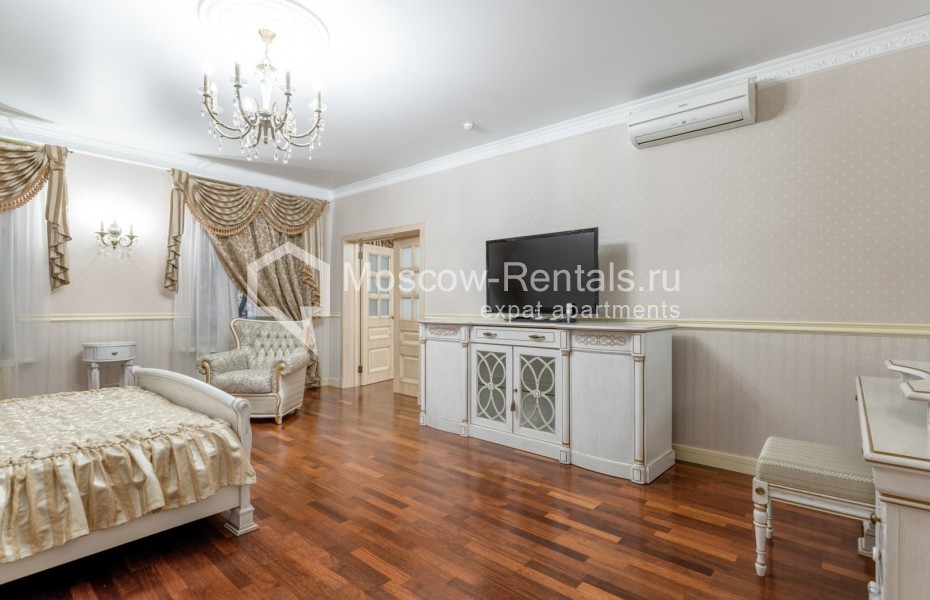 Photo #6 5-room (4 BR) apartment for <a href="http://moscow-rentals.ru/en/articles/long-term-rent" target="_blank">a long-term</a> rent
 in Russia, Moscow, Stoleshnikov lane, 9С3