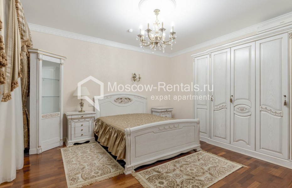 Photo #16 5-room (4 BR) apartment for <a href="http://moscow-rentals.ru/en/articles/long-term-rent" target="_blank">a long-term</a> rent
 in Russia, Moscow, Stoleshnikov lane, 9С3