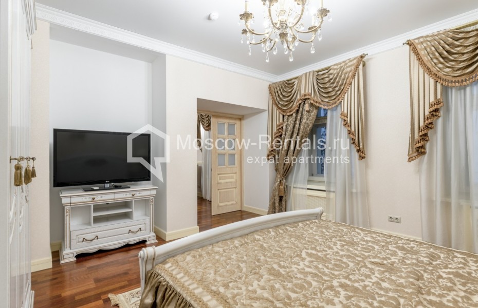 Photo #17 5-room (4 BR) apartment for <a href="http://moscow-rentals.ru/en/articles/long-term-rent" target="_blank">a long-term</a> rent
 in Russia, Moscow, Stoleshnikov lane, 9С3