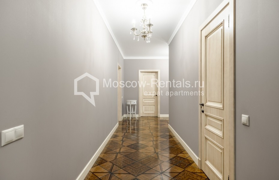 Photo #21 5-room (4 BR) apartment for <a href="http://moscow-rentals.ru/en/articles/long-term-rent" target="_blank">a long-term</a> rent
 in Russia, Moscow, Stoleshnikov lane, 9С3