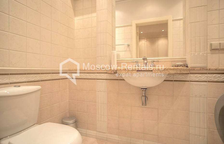Photo #20 3-room (2 BR) apartment for <a href="http://moscow-rentals.ru/en/articles/long-term-rent" target="_blank">a long-term</a> rent
 in Russia, Moscow, 1st Zachatievskyi lane, 5