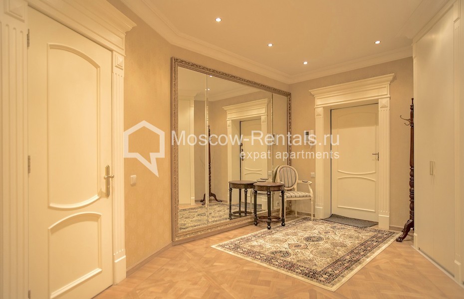 Photo #21 3-room (2 BR) apartment for <a href="http://moscow-rentals.ru/en/articles/long-term-rent" target="_blank">a long-term</a> rent
 in Russia, Moscow, 1st Zachatievskyi lane, 5