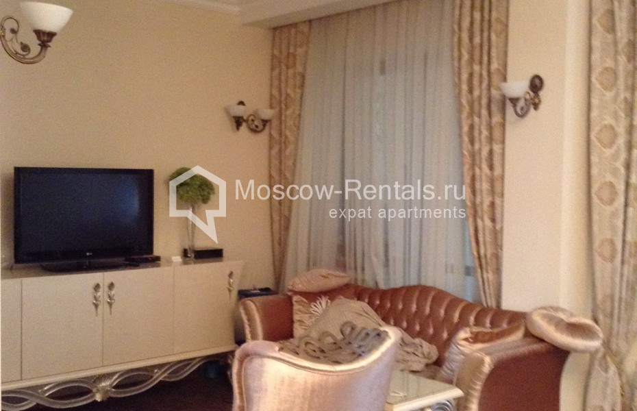 Photo #2 House for <a href="http://moscow-rentals.ru/en/articles/long-term-rent" target="_blank">a long-term</a> rent
 in Russia, Moscow, Batyushkova str, 2 - 3