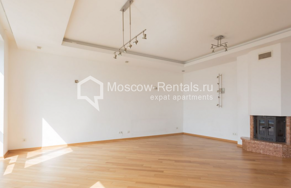 Photo #2 5-room (4 BR) apartment for <a href="http://moscow-rentals.ru/en/articles/long-term-rent" target="_blank">a long-term</a> rent
 in Russia, Moscow, Gazetnyi lane, 13