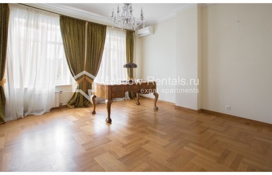 Photo #9 5-room (4 BR) apartment for <a href="http://moscow-rentals.ru/en/articles/long-term-rent" target="_blank">a long-term</a> rent
 in Russia, Moscow, Voznesenskyi lane, 16/4