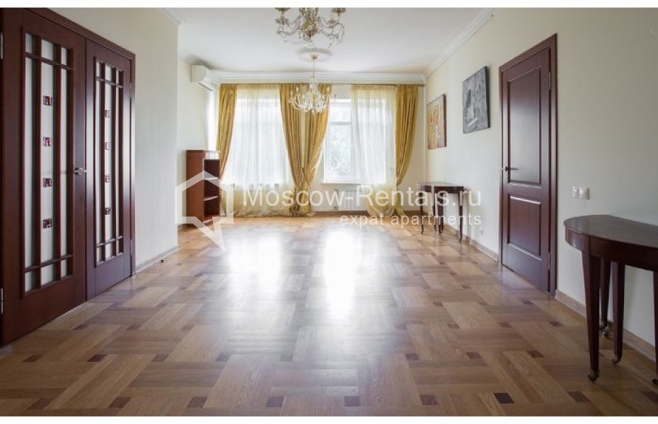 Photo #6 5-room (4 BR) apartment for <a href="http://moscow-rentals.ru/en/articles/long-term-rent" target="_blank">a long-term</a> rent
 in Russia, Moscow, Voznesenskyi lane, 16/4