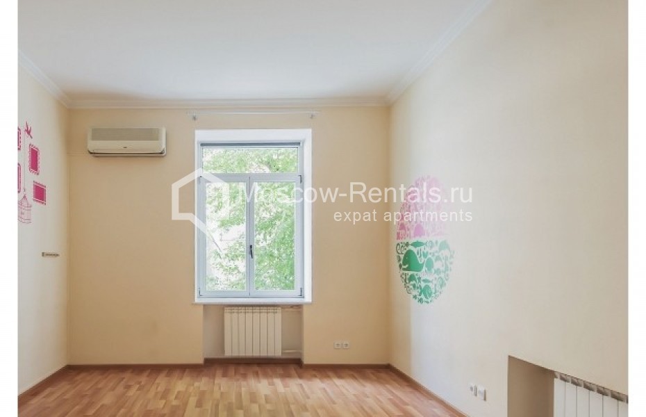 Photo #11 4-room (3 BR) apartment for <a href="http://moscow-rentals.ru/en/articles/long-term-rent" target="_blank">a long-term</a> rent
 in Russia, Moscow, Petrovsky lane, 5с8