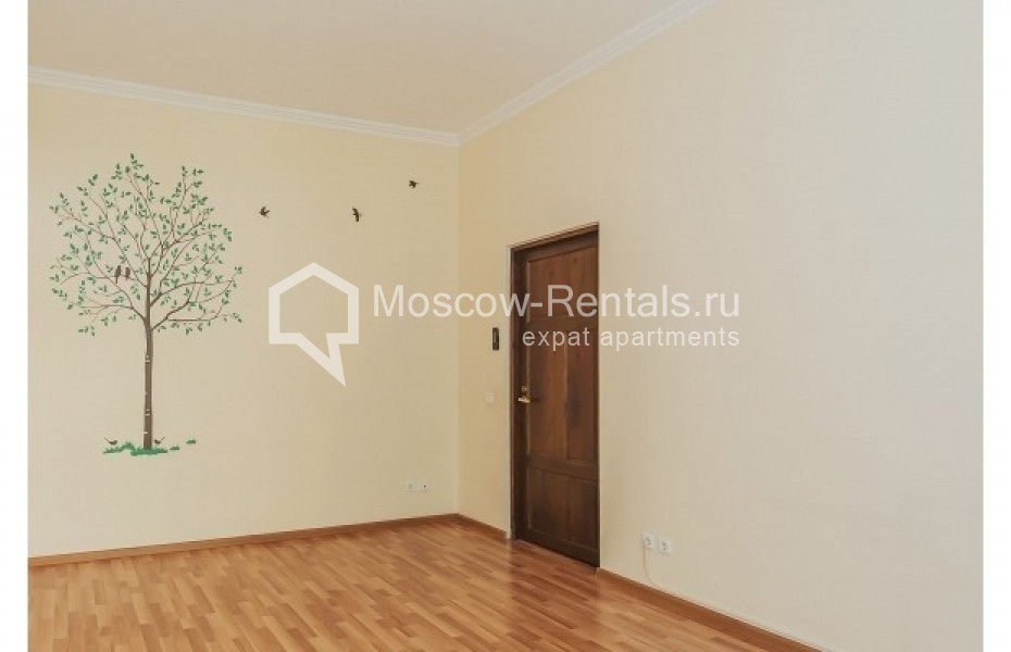 Photo #12 4-room (3 BR) apartment for <a href="http://moscow-rentals.ru/en/articles/long-term-rent" target="_blank">a long-term</a> rent
 in Russia, Moscow, Petrovsky lane, 5с8