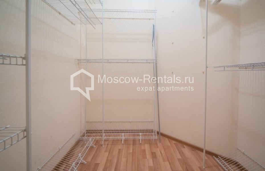 Photo #18 4-room (3 BR) apartment for <a href="http://moscow-rentals.ru/en/articles/long-term-rent" target="_blank">a long-term</a> rent
 in Russia, Moscow, Petrovsky lane, 5с8