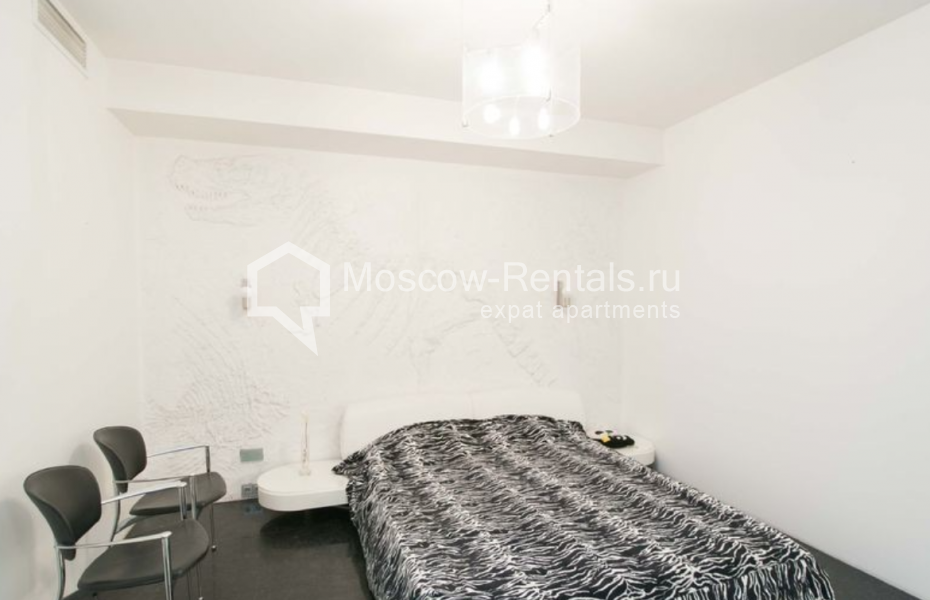 Photo #16 4-room (3 BR) apartment for <a href="http://moscow-rentals.ru/en/articles/long-term-rent" target="_blank">a long-term</a> rent
 in Russia, Moscow, New Arbat, 29