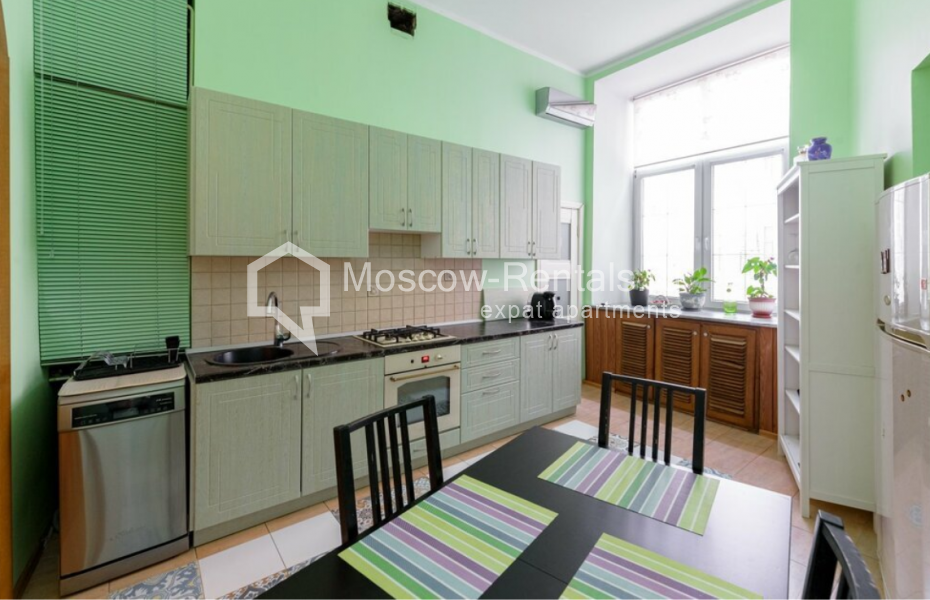 Photo #1 4-room (3 BR) apartment for <a href="http://moscow-rentals.ru/en/articles/long-term-rent" target="_blank">a long-term</a> rent
 in Russia, Moscow, Sretenskyi blv, 6/1С2