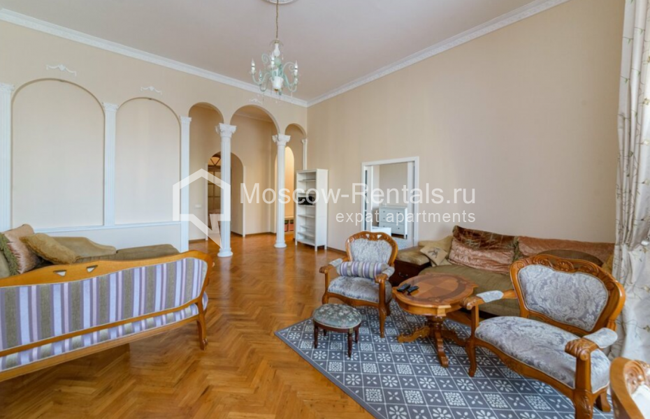 Photo #4 4-room (3 BR) apartment for <a href="http://moscow-rentals.ru/en/articles/long-term-rent" target="_blank">a long-term</a> rent
 in Russia, Moscow, Sretenskyi blv, 6/1С2