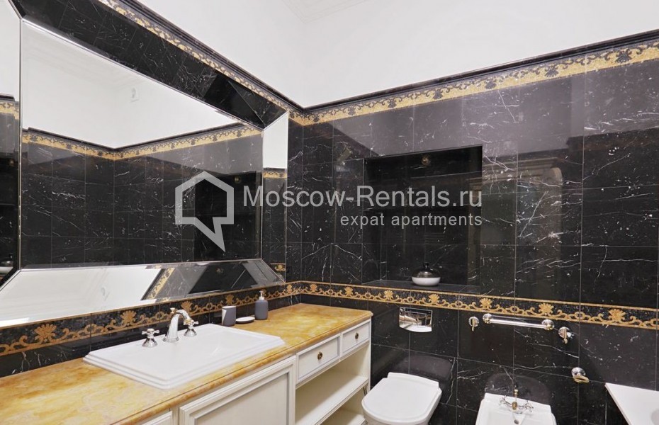 Photo #12 4-room (3 BR) apartment for <a href="http://moscow-rentals.ru/en/articles/long-term-rent" target="_blank">a long-term</a> rent
 in Russia, Moscow, Maly Nikolopeskovskyi lane, 9/1 С 1