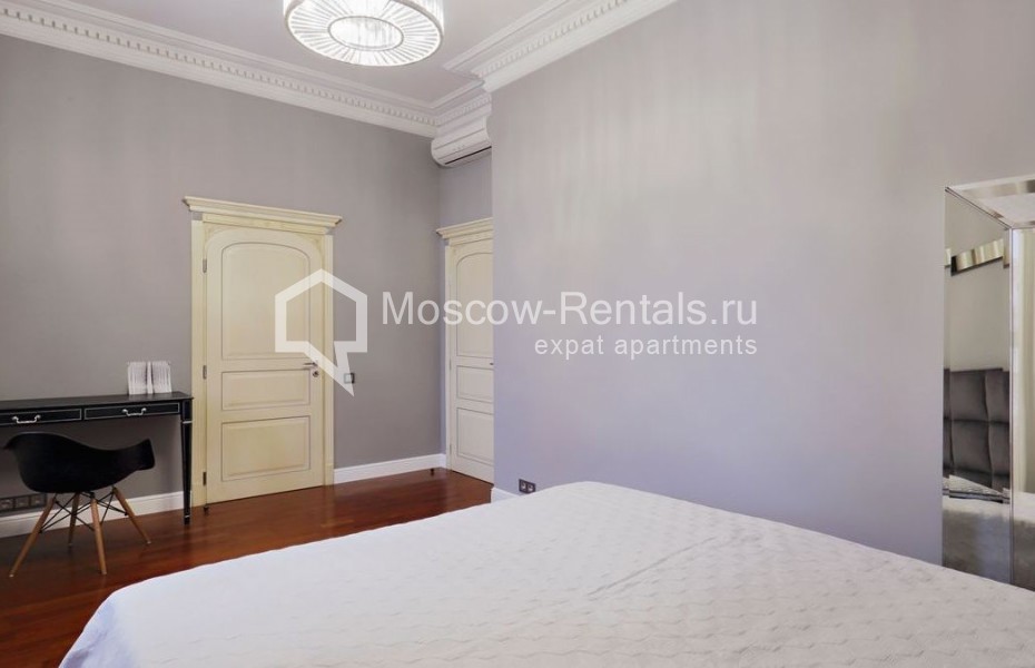 Photo #9 4-room (3 BR) apartment for <a href="http://moscow-rentals.ru/en/articles/long-term-rent" target="_blank">a long-term</a> rent
 in Russia, Moscow, Maly Nikolopeskovskyi lane, 9/1 С 1