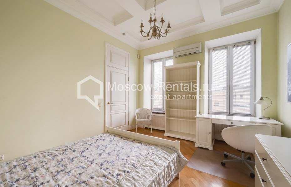 Photo #8 4-room (3 BR) apartment for <a href="http://moscow-rentals.ru/en/articles/long-term-rent" target="_blank">a long-term</a> rent
 in Russia, Moscow, 1st Kolobovskyi lane, 10С1