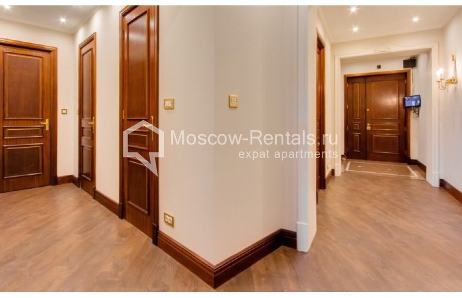 Photo #9 4-room (3 BR) apartment for <a href="http://moscow-rentals.ru/en/articles/long-term-rent" target="_blank">a long-term</a> rent
 in Russia, Moscow, Smolenskyi blv, 22/14