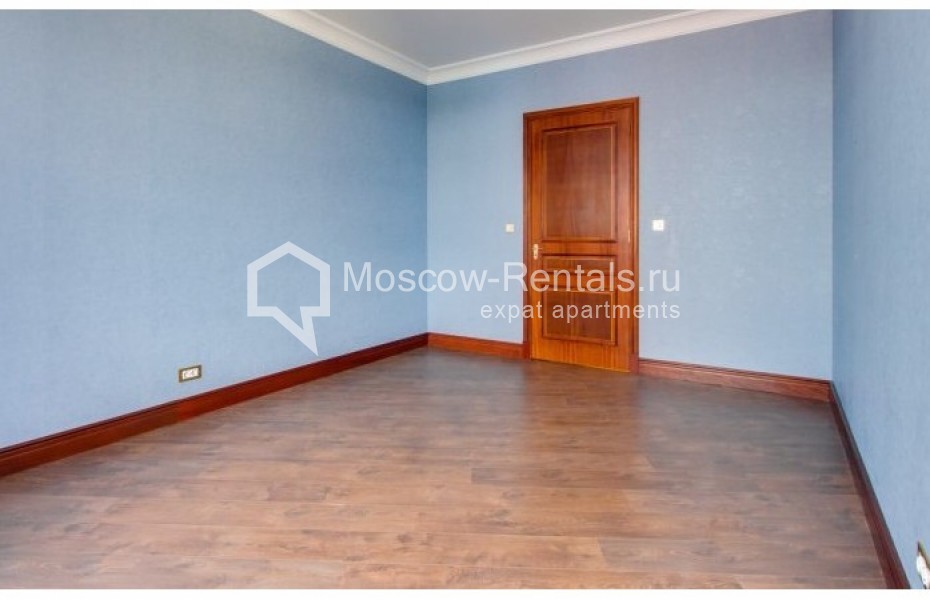Photo #4 4-room (3 BR) apartment for <a href="http://moscow-rentals.ru/en/articles/long-term-rent" target="_blank">a long-term</a> rent
 in Russia, Moscow, Smolenskyi blv, 22/14