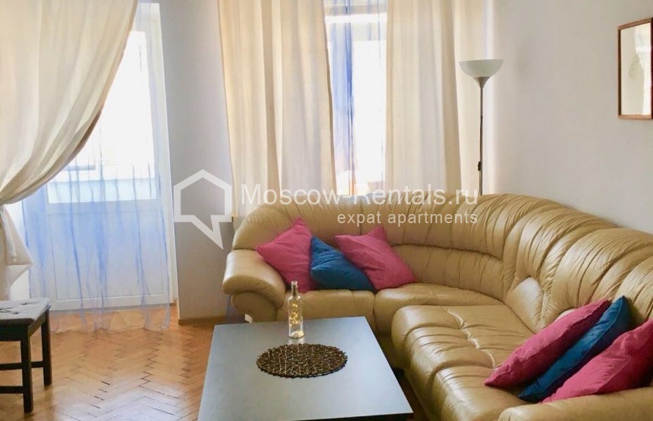 Photo #1 3-room (2 BR) apartment for <a href="http://moscow-rentals.ru/en/articles/long-term-rent" target="_blank">a long-term</a> rent
 in Russia, Moscow, Tverskaya str, 6 стр 5