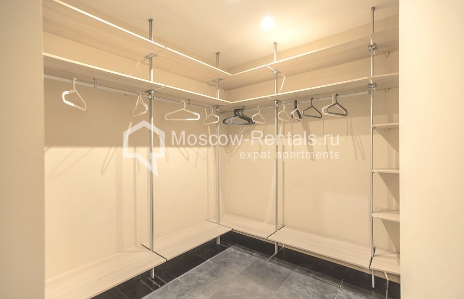 Photo #33 7-room (6 BR) apartment for <a href="http://moscow-rentals.ru/en/articles/long-term-rent" target="_blank">a long-term</a> rent
 in Russia, Moscow, 1st Smolenskyi lane, 17