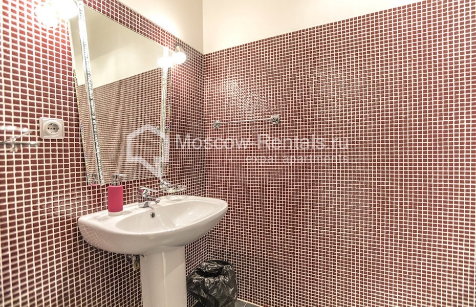 Photo #32 7-room (6 BR) apartment for <a href="http://moscow-rentals.ru/en/articles/long-term-rent" target="_blank">a long-term</a> rent
 in Russia, Moscow, 1st Smolenskyi lane, 17