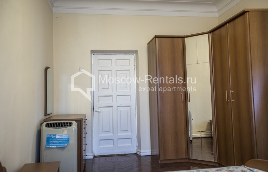Photo #7 4-room (3 BR) apartment for <a href="http://moscow-rentals.ru/en/articles/long-term-rent" target="_blank">a long-term</a> rent
 in Russia, Moscow, Lavrushinskyi lane, 17 С 2