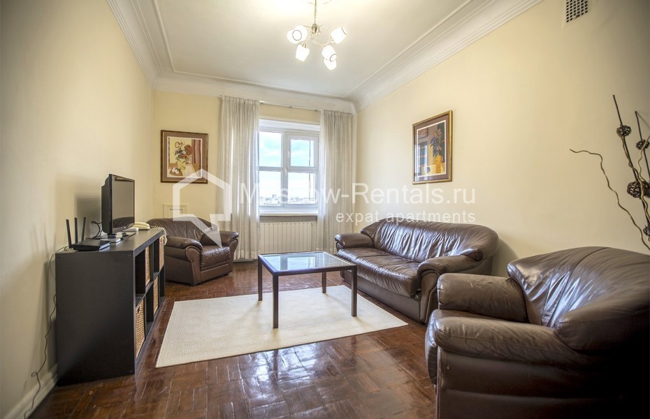 Photo #2 4-room (3 BR) apartment for <a href="http://moscow-rentals.ru/en/articles/long-term-rent" target="_blank">a long-term</a> rent
 in Russia, Moscow, Lavrushinskyi lane, 17 С 2