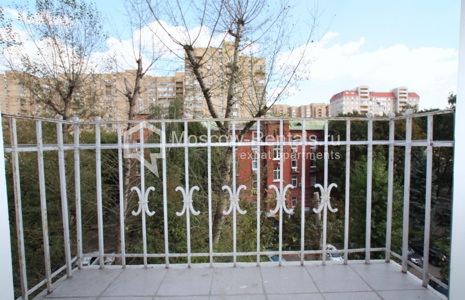 Photo #15 3-room (2 BR) apartment for <a href="http://moscow-rentals.ru/en/articles/long-term-rent" target="_blank">a long-term</a> rent
 in Russia, Moscow, Narodnaya str, 13