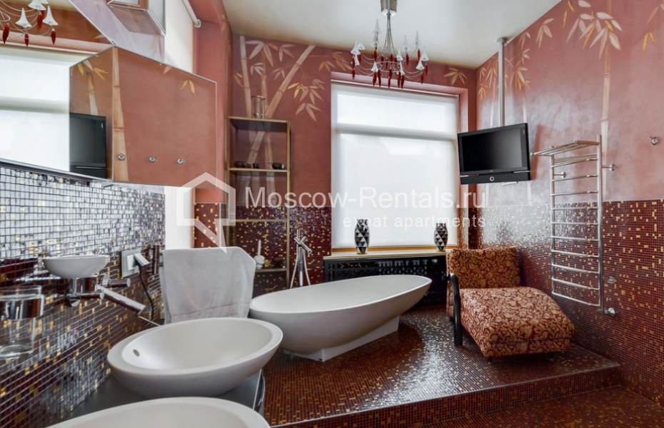 Photo #15 6-room (5 BR) apartment for <a href="http://moscow-rentals.ru/en/articles/long-term-rent" target="_blank">a long-term</a> rent
 in Russia, Moscow, Molochnyi lane, 1