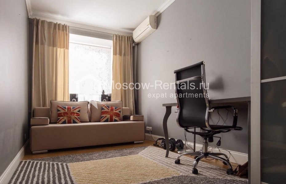 Photo #6 3-room (2 BR) apartment for <a href="http://moscow-rentals.ru/en/articles/long-term-rent" target="_blank">a long-term</a> rent
 in Russia, Moscow, Dorogomilovskaya str, 16