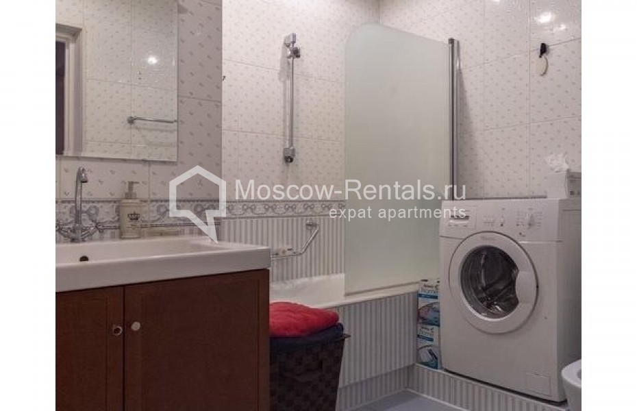 Photo #11 3-room (2 BR) apartment for <a href="http://moscow-rentals.ru/en/articles/long-term-rent" target="_blank">a long-term</a> rent
 in Russia, Moscow, Dorogomilovskaya str, 16