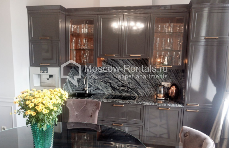 Photo #12 6-room (5 BR) apartment for <a href="http://moscow-rentals.ru/en/articles/long-term-rent" target="_blank">a long-term</a> rent
 in Russia, Moscow, Starokonushennyi lane, 10/10 С 1