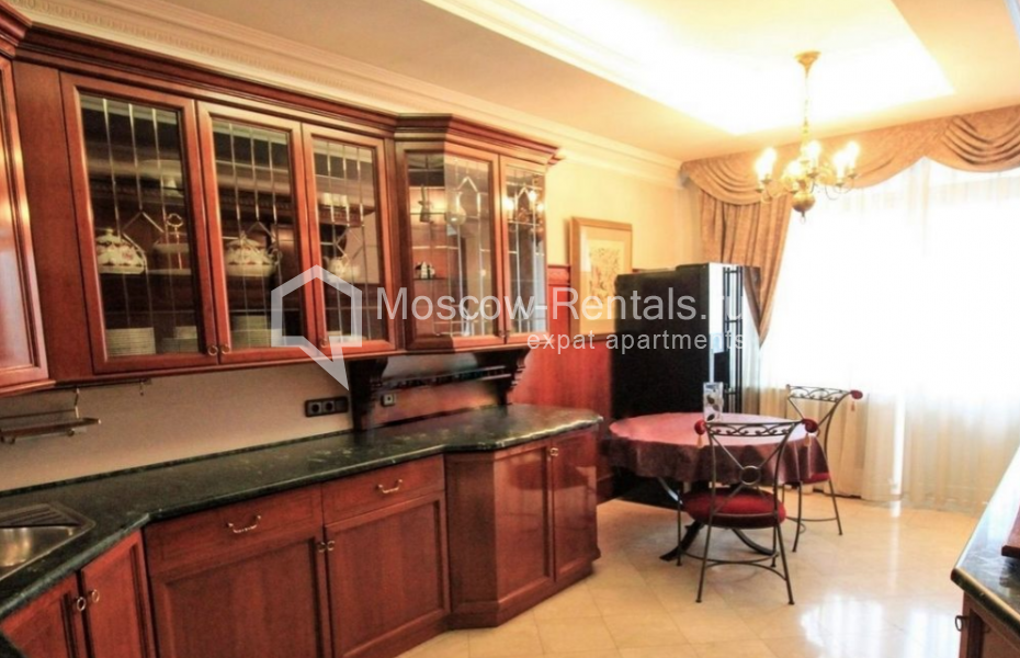 Photo #4 6-room (5 BR) apartment for <a href="http://moscow-rentals.ru/en/articles/long-term-rent" target="_blank">a long-term</a> rent
 in Russia, Moscow, 1st Spasonolivkovskyi lane, 20